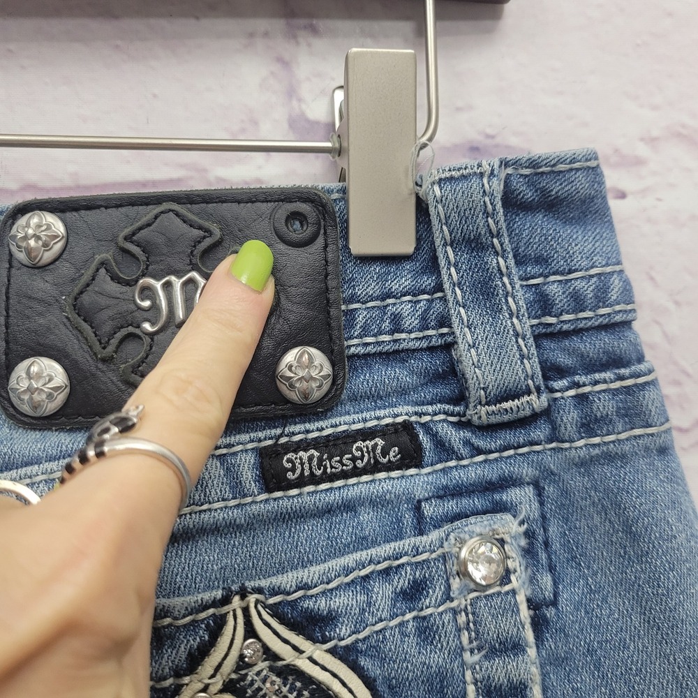 Miss Me Light Blue Capri Women's Jeans - Picture 5 of 10